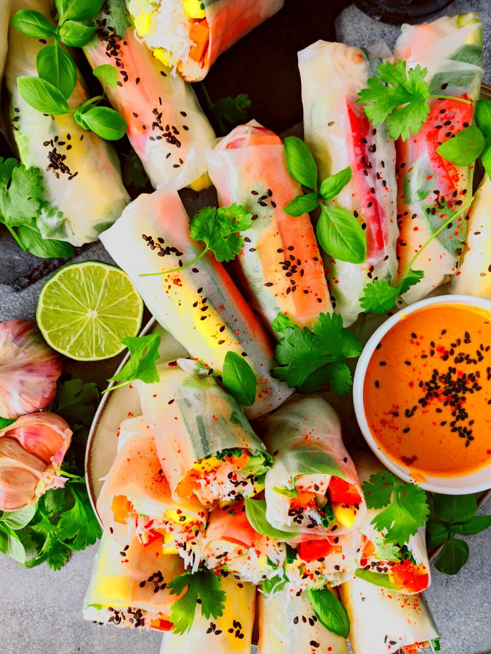 wegańskie spring rolls meet without meat